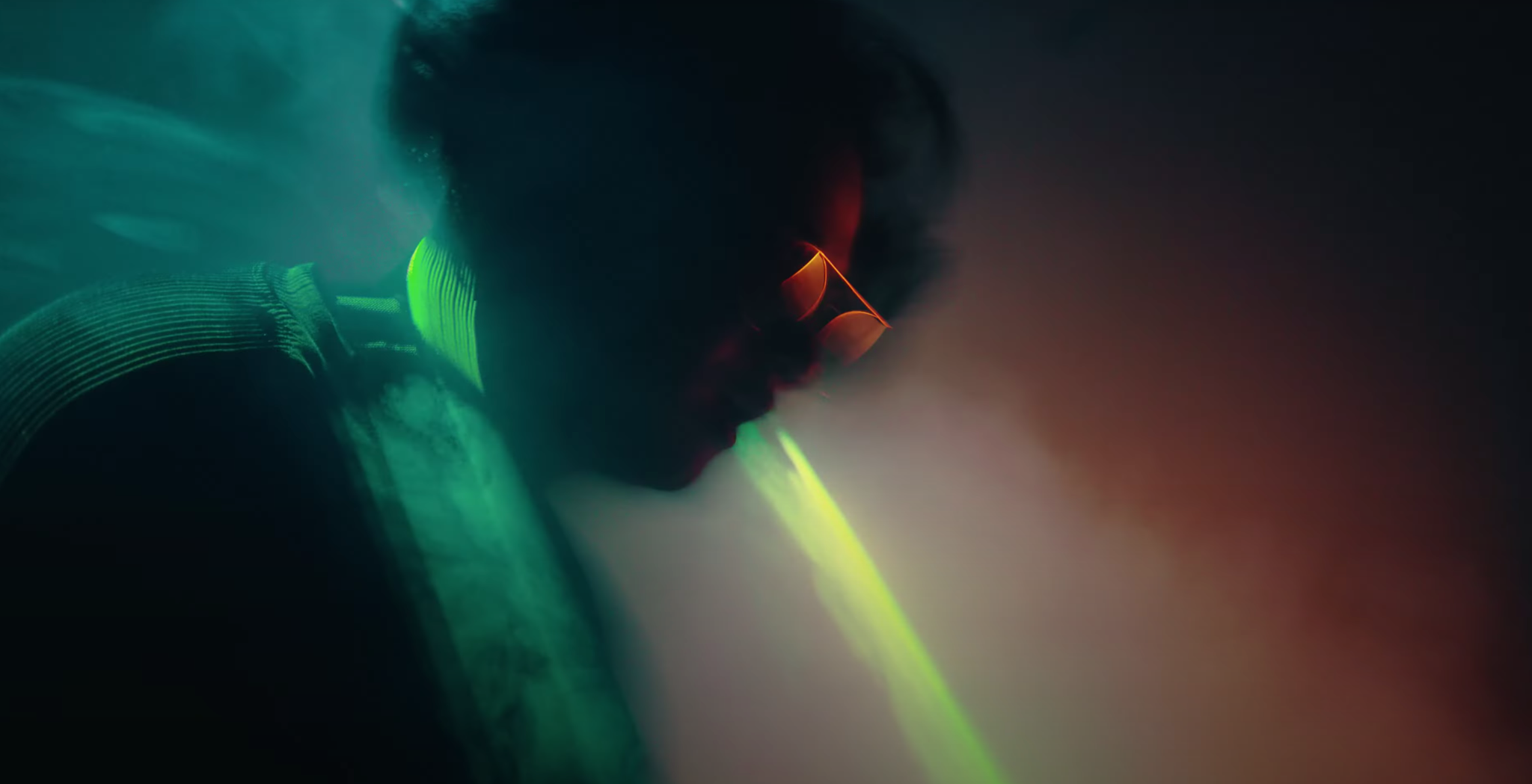 LETYOUREYESADJUSTTOTHEDARK – Amorist